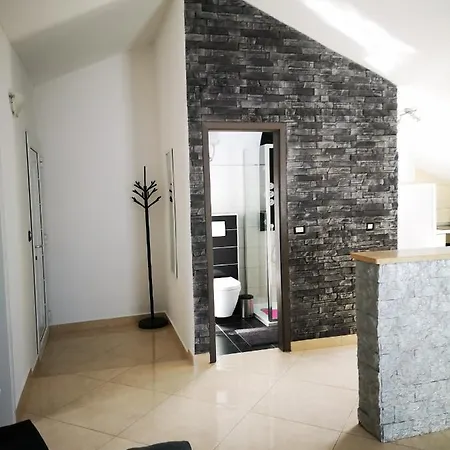 A&a Apartment *