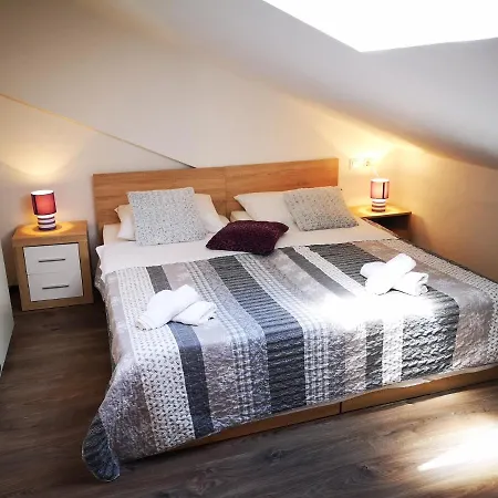 Apartment A&a
