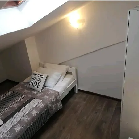 A&a Apartment *